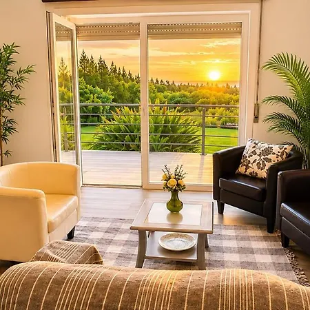 Like-home-t3 House-garden, Sea View, Feriehus *